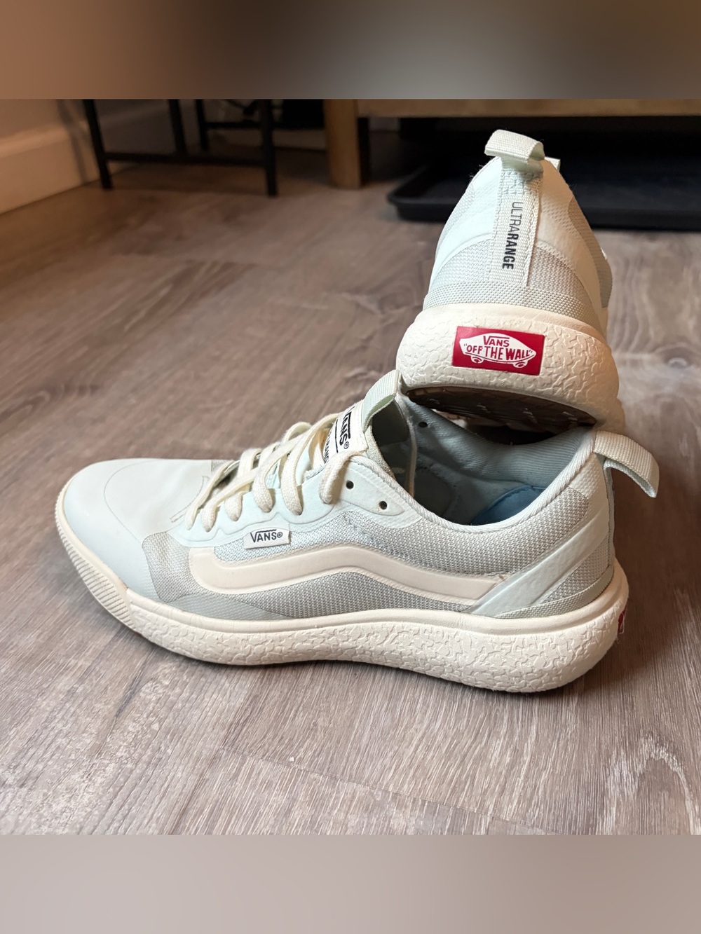 Vans Women’s Range Light Blue Low Top Sneakers